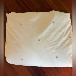 West Elm  Duvet Queen Crisp White W Gray Dots 92 X 88 In Button Closure